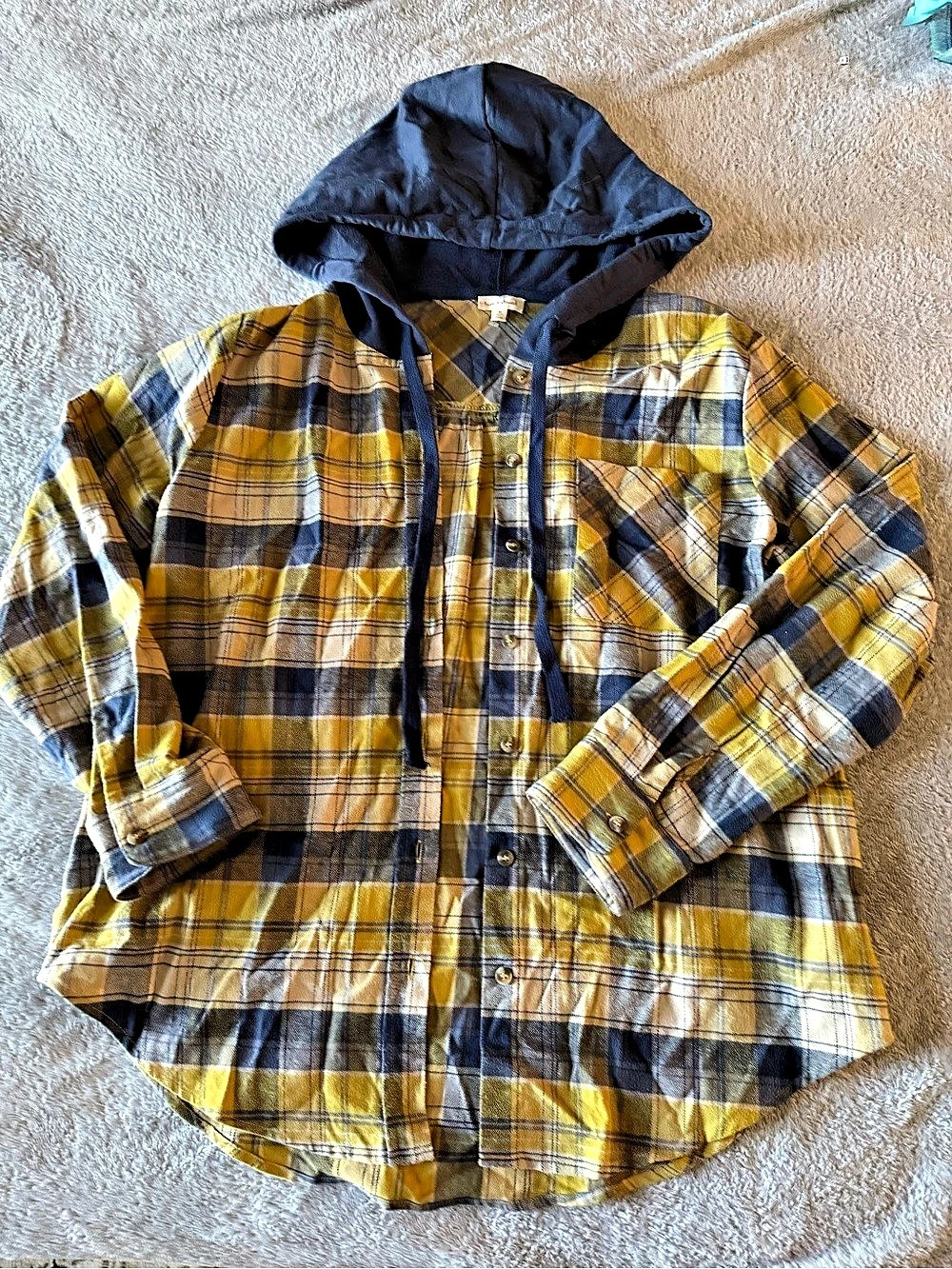 Hem & Thread Plaid Hooded Button Down in Yellow & Blue Size Medium